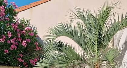 A 300 m Plage 800 m Commerces 6 Couchages 107 m2- 4 Plain-pied Internet