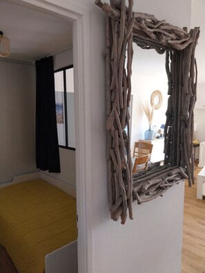 2 chambres, fer et planche à repasser, lit parapluie, Wi-Fi gratuit