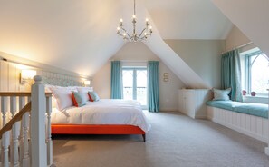 1 bedroom, iron/ironing board, travel cot, free WiFi - A warm & cosy retreat in the heart of North Yorkshire - 'Gods own Country' (Marton-le-Moor)