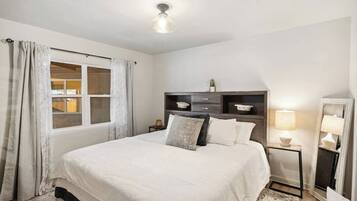 2 bedrooms, iron/ironing board, free WiFi, bed sheets