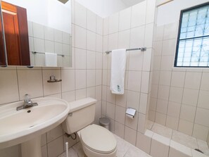 Apartment, 3 Bedrooms, Patio, Garden View | Bathroom - Casati Golden House, Great Pool & Garden! (Sosúa)