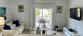 Spacious Condo Bimini Bay Resort, Bahamas, 2Bedrooms /2 Bathrooms, sleeps 8