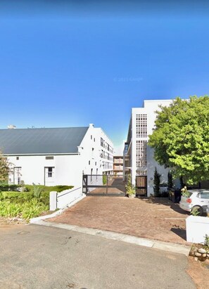 Exterior - Luxury African Gem in Historic Stellenbosch (Stellenbosch)