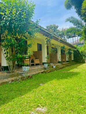 Front of property - Ruwenzori View Guesthouse  (Fort Portal)