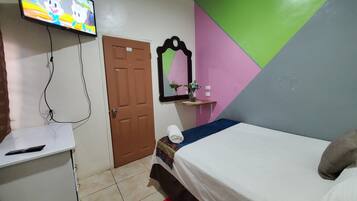 Basic Single Room | Individually decorated, individually furnished, soundproofing, free WiFi
