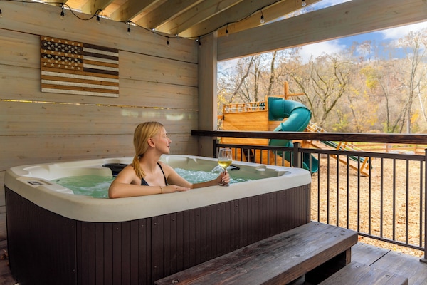 Bain à remous extérieur