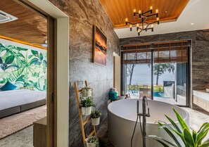 패밀리 빌라, 침실 2개, 바다 정면 | 욕실 | 헤어드라이어, 슬리퍼, 비데, 타월