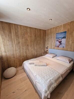 2 bedrooms, free WiFi, bed sheets - The Sea View With Pool (Drage)