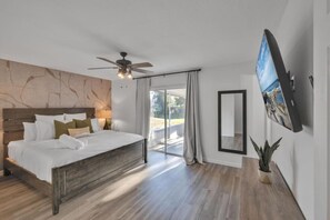 3 bedrooms, desk, iron/ironing board, free WiFi