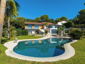 Piscine extérieure, piscine chauffée