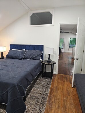 2 chambres, fer et planche à repasser, Wi-Fi gratuit, draps fournis