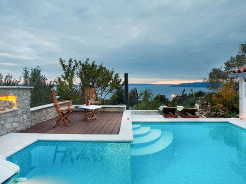 Ferienhaus Villa Kety mit Pool, Alleinlage, Terrasse, Meerblick und Pool! 