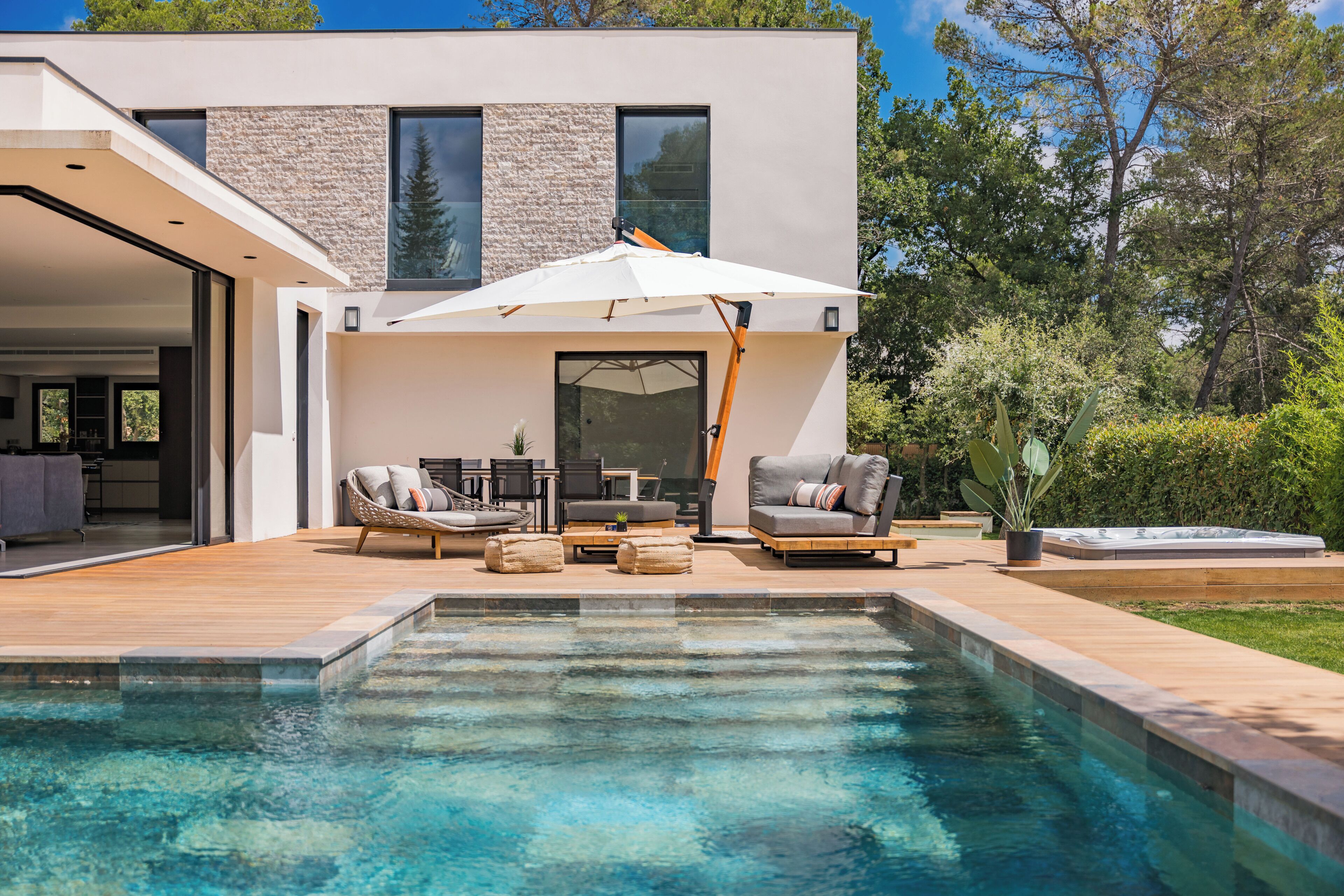 Outdoor pool, a heated pool