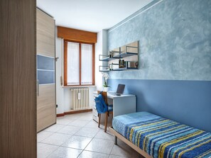 2 chambres, bureau, Wi-Fi gratuit, draps fournis