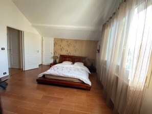 1 soverom, strykejern/-brett, wi-fi (inkludert) og sengetøy