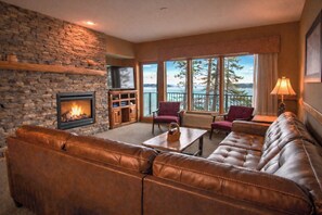Smart TV, fireplace - Lakefront Condo: Pool, Hot Tub, Deck, Fireplaces (Two Harbors)