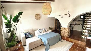 1 bedroom, in-room safe, desk, iron/ironing board