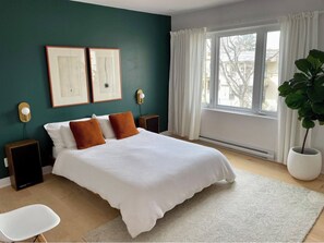 1 habitación, tabla de planchar con plancha, wifi gratis y ropa de cama 
