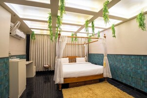 Tranquil Terrace Dubai Suite | Soundproofing, free WiFi, bed sheets