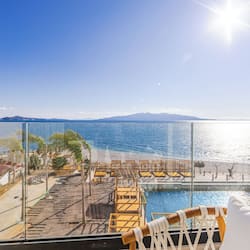 Royal Suite with Sea View and Bath Tub | 발코니 전망