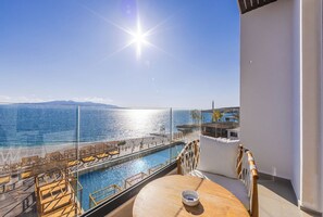 Royal Suite with Sea View and Bath Tub | Balcony view - San Angelo Luxury Resort & Spa - Adults Only (Sarandë)