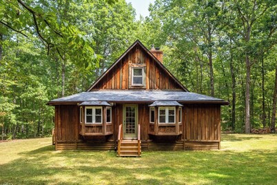 Family Friendly Log Cabin Nestled in Blue Ridge Foothills