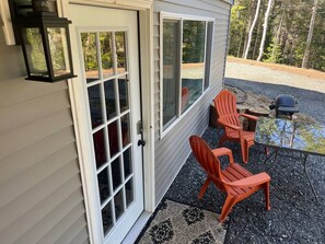 Outdoor dining - Waterfront In Law Suite on Wolf Pond (Lake Placid)