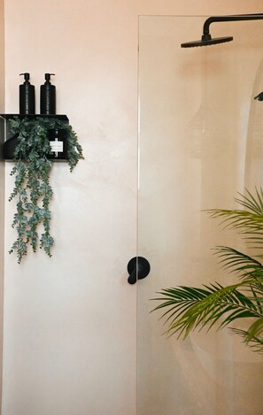 Interior detail - Luxe Designer Stellies Studio in Historic Stellenbosch (stellenbosch)