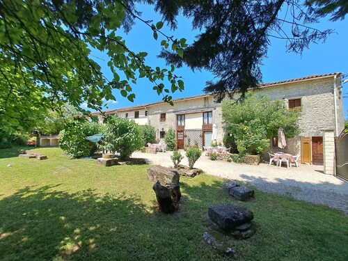 'Horloge' La Grange du Moulin - Exclusively families, heated pool, garden, wifi