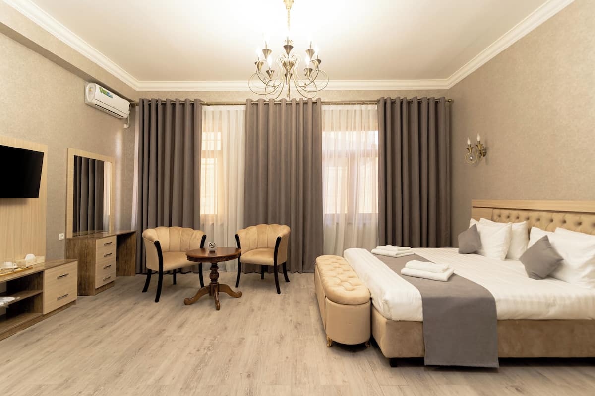 Premium bedding, Select Comfort beds, in-room safe, desk