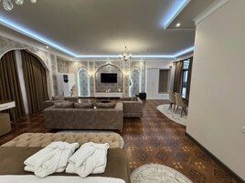 Premium bedding, Select Comfort beds, in-room safe