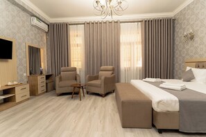 Premium bedding, Select Comfort beds, in-room safe - The Heritage Tashkent Hotel (Tashkent)