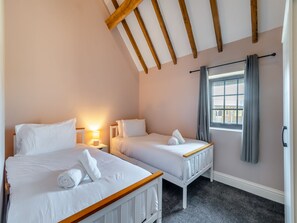4 Schlafzimmer, kostenloses WLAN, Bettwäsche