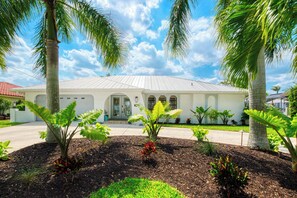 Exterior - VRCC Villa Wake Zone (Cape Coral)