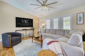 Smart TV - VRCC Villa Wake Zone (Cape Coral)