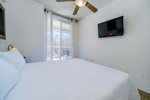 3 chambres, fer et planche à repasser, lit parapluie, Wi-Fi gratuit
