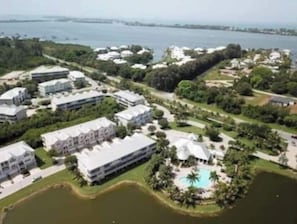 Exterior - Modern gated renovated 3BR townhome near beaches & Boca G with resort amenities! (Placida)