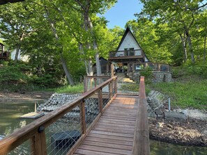 Property grounds - Lakefront A-Frame | Dock, Kayaks & Game Room (Sunrise Beach)