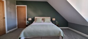 Standard Double Room, 1 Double Bed, Private Bathroom, Garden View | Premium bedding, individually decorated, individually furnished, desk - Causeway Rooms  (Ballymoney)