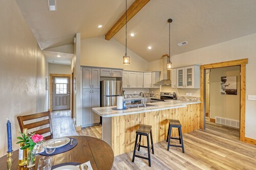 Modern Black Hills One Bedroom Condo-Near Mt. Rushmore hosted by Rockerville Gold Town Lodging