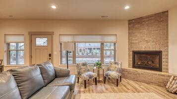 智能电视、壁炉