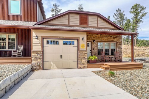 Rockerville Gold Town Lodging #5- This one-bedroom condo is your perfect home base for adventure and relaxation. Just minutes from Mount Rushmore, Crazy Horse Memorial, Custer State Park, Sturgis, and the Badlands.