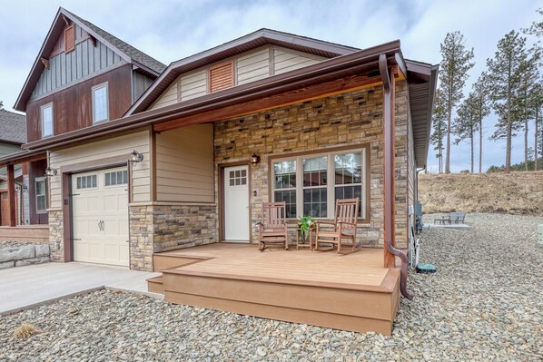 Exterior - Rockerville Gold Town Lodging #5- This one-bedroom condo is your perfect home base for adventure and relaxation. Just minutes from Mount Rushmore, Crazy Horse Memorial, Custer State Park, Sturgis, and the Badlands. (Rockerville)