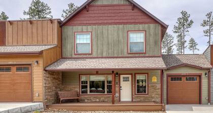 Rockerville Gold Town Lodging #7-Badlands Retreat Near Mt. Rushmore - This two-bedroom condo is your perfect home base for adventure and relaxation. Just minutes from Mount Rushmore, Crazy Horse Memorial, Custer State Park, Sturgis, and the Badlands.