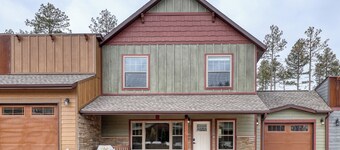 Rockerville Gold Town Lodging #7-Badlands Retreat Near Mt. Rushmore - This two-bedroom condo is your perfect home base for adventure and relaxation. Just minutes from Mount Rushmore, Crazy Horse Memorial, Custer State Park, Sturgis, and the Badlands.