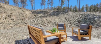 Rockerville Gold Town Lodging #9- A Western Stay with Modern Perks! A two-bedroom condo is your perfect home base for adventure and relaxation. Just minutes from Mount Rushmore, Crazy Horse Memorial, Custer State Park, Sturgis, and the Badlands.