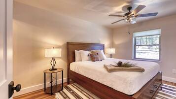 2 bedrooms, iron/ironing board, free WiFi, bed sheets