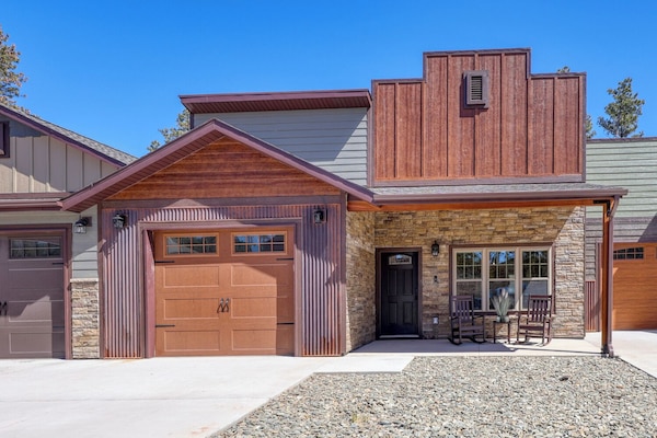 Welcome to The Calamity Jane at Rockerville Gold Town Lodging!