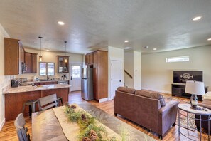 Smart TV - Rockerville Gold Town Lodging #12-This two-bedroom condo is your perfect home base for adventure and relaxation. Just minutes from Mount Rushmore, Crazy Horse Memorial, Custer State Park, Sturgis, and the Badlands. (Rockerville)