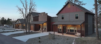 Homestake Haven Black Hills Base Camp-2 Bedroom, King Suite
